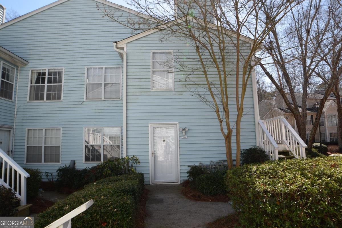706 Glenleaf Drive Peachtree Corners - 2