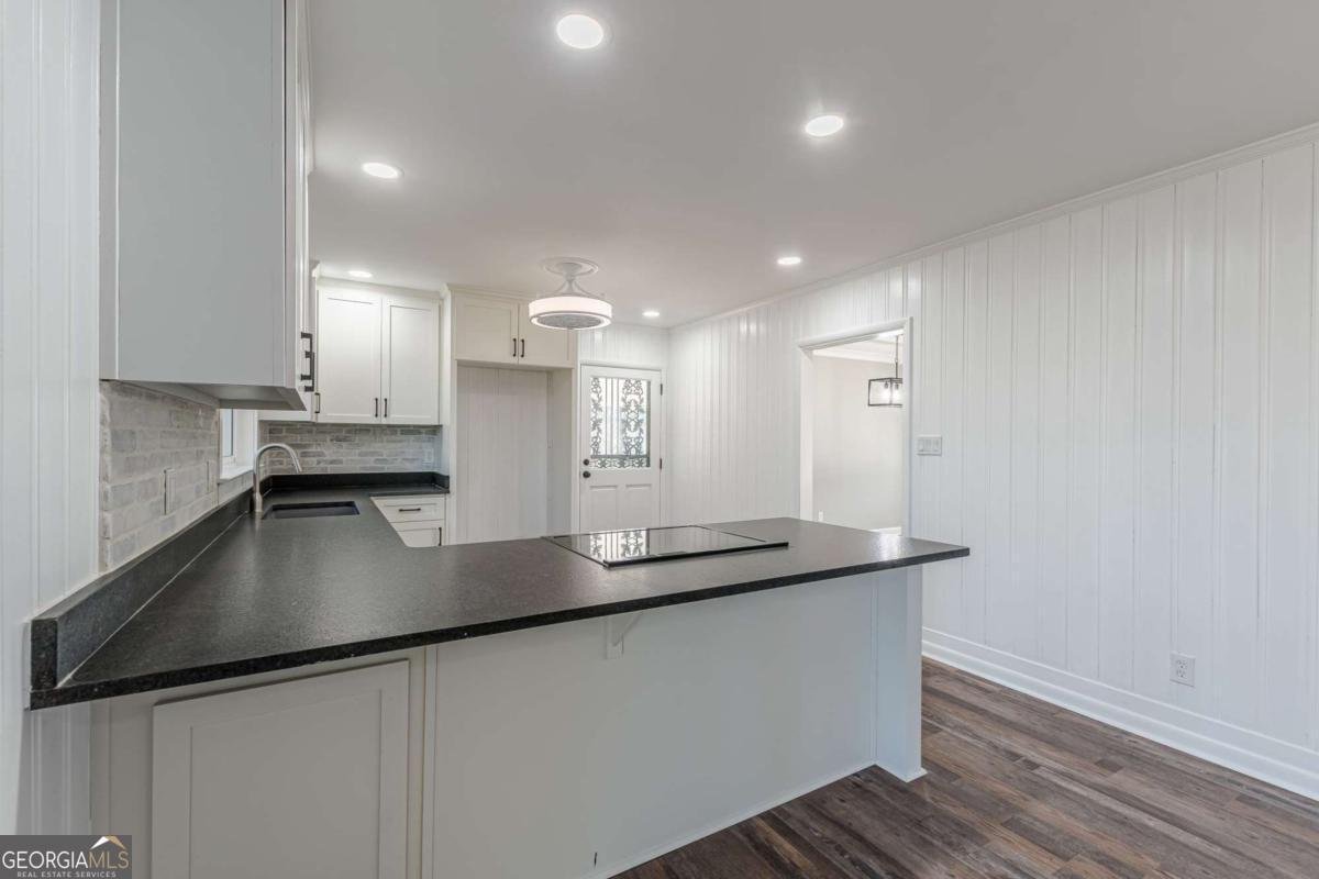 407 North Avenue Hapeville - 16