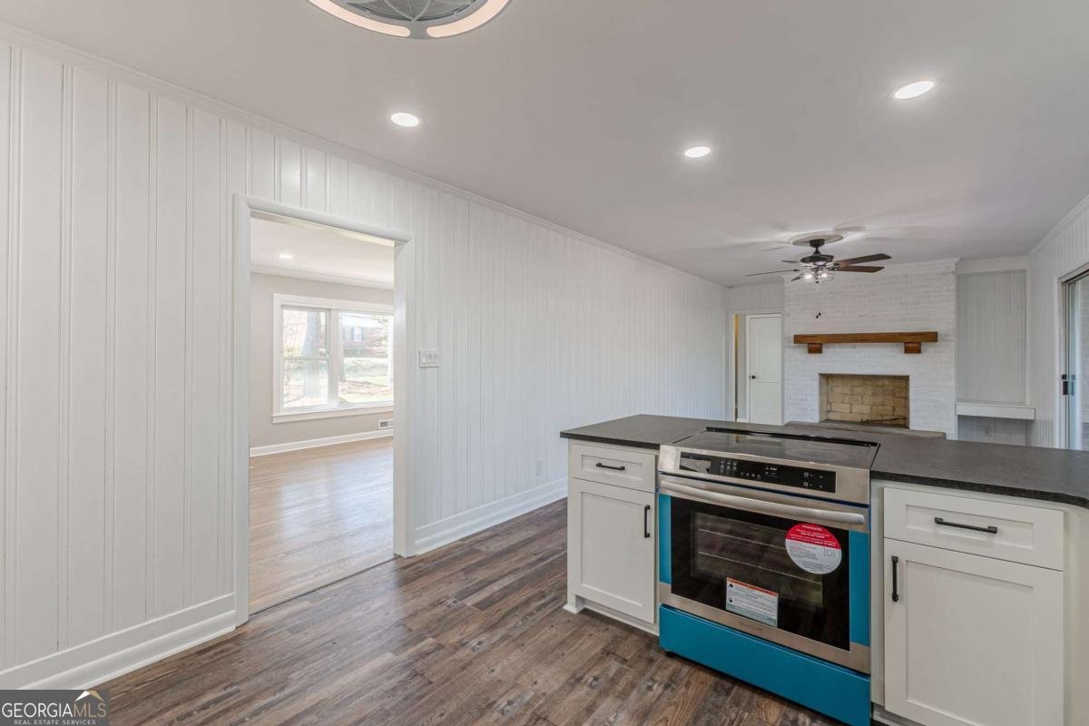 407 North Avenue Hapeville - 21