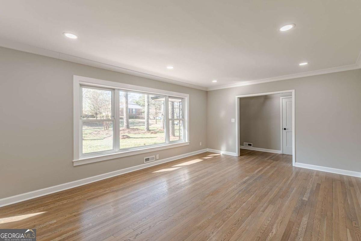 407 North Avenue Hapeville - 22
