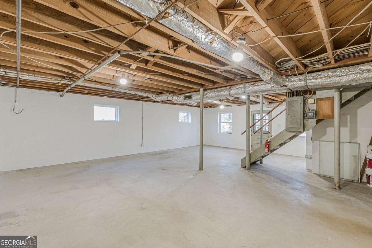 407 North Avenue Hapeville - 50