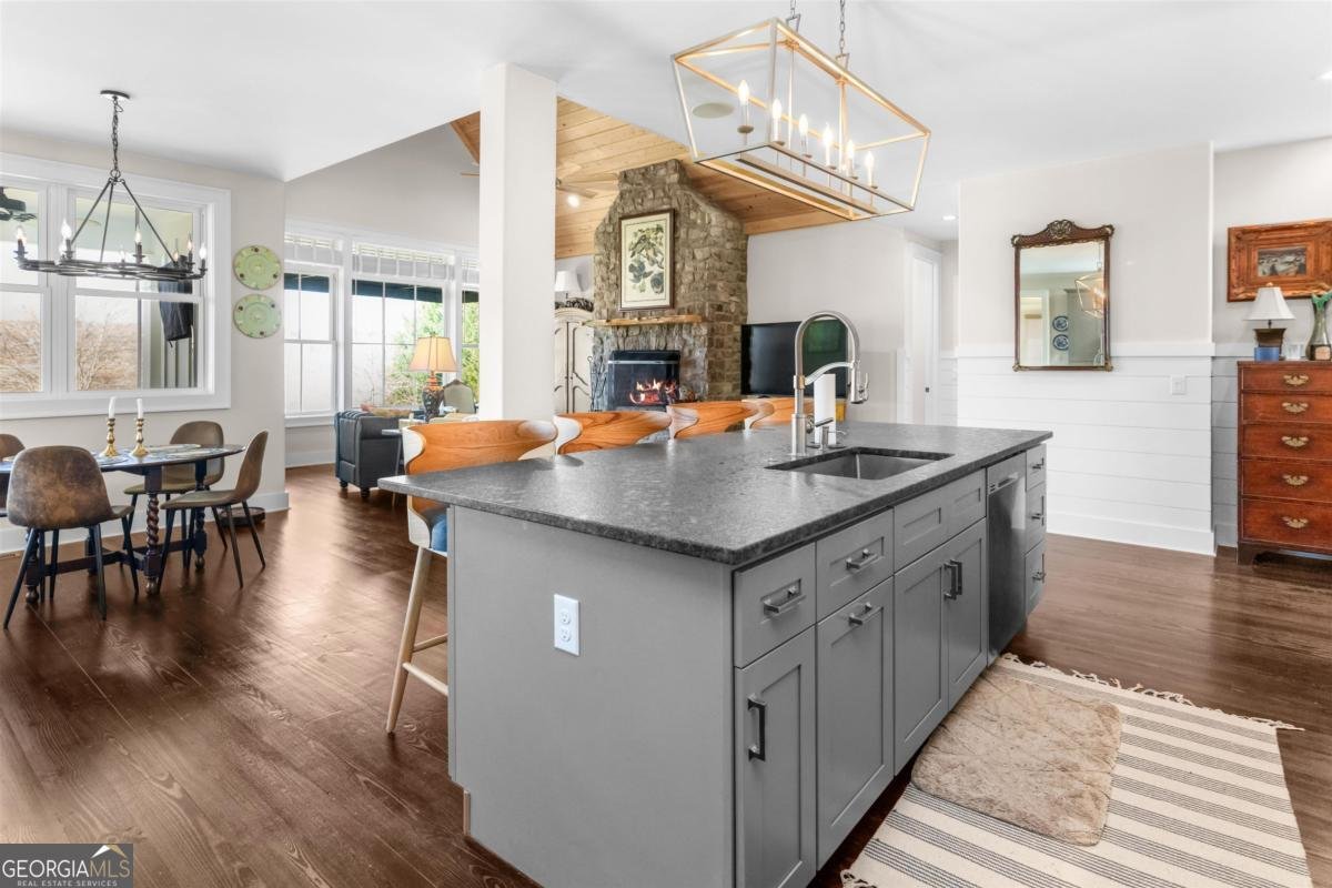 1041 Shoreline Drive Madison - 23