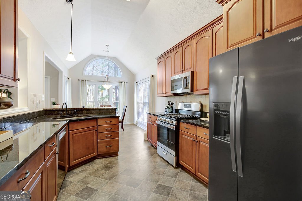 140 Rockglen Court Fayetteville - 30