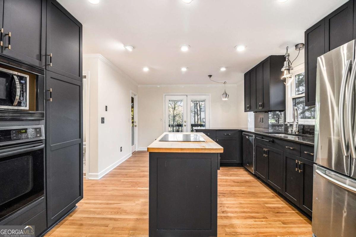 930 Camden Hill Court Lawrenceville - 11