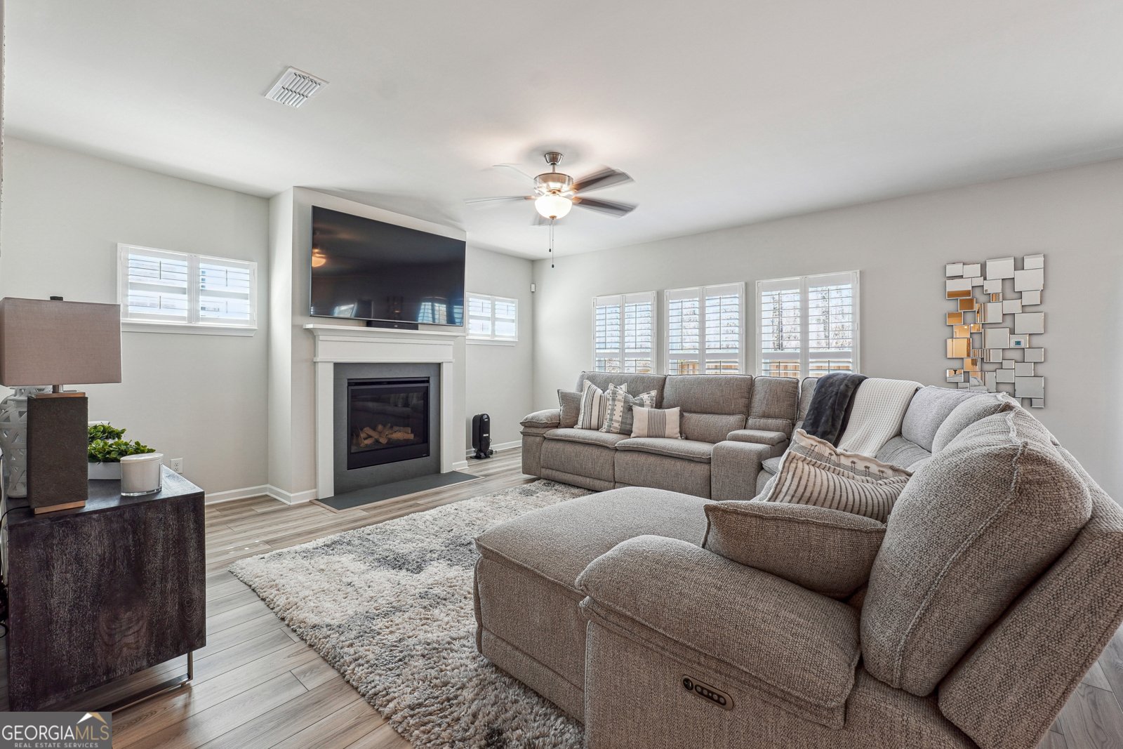 6910 Newcastle Court Fairburn - 4