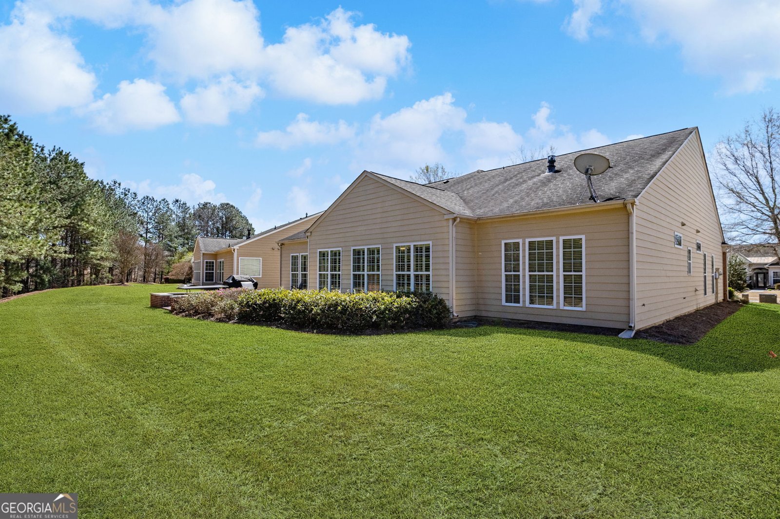 220 Begonia Court Griffin - 41