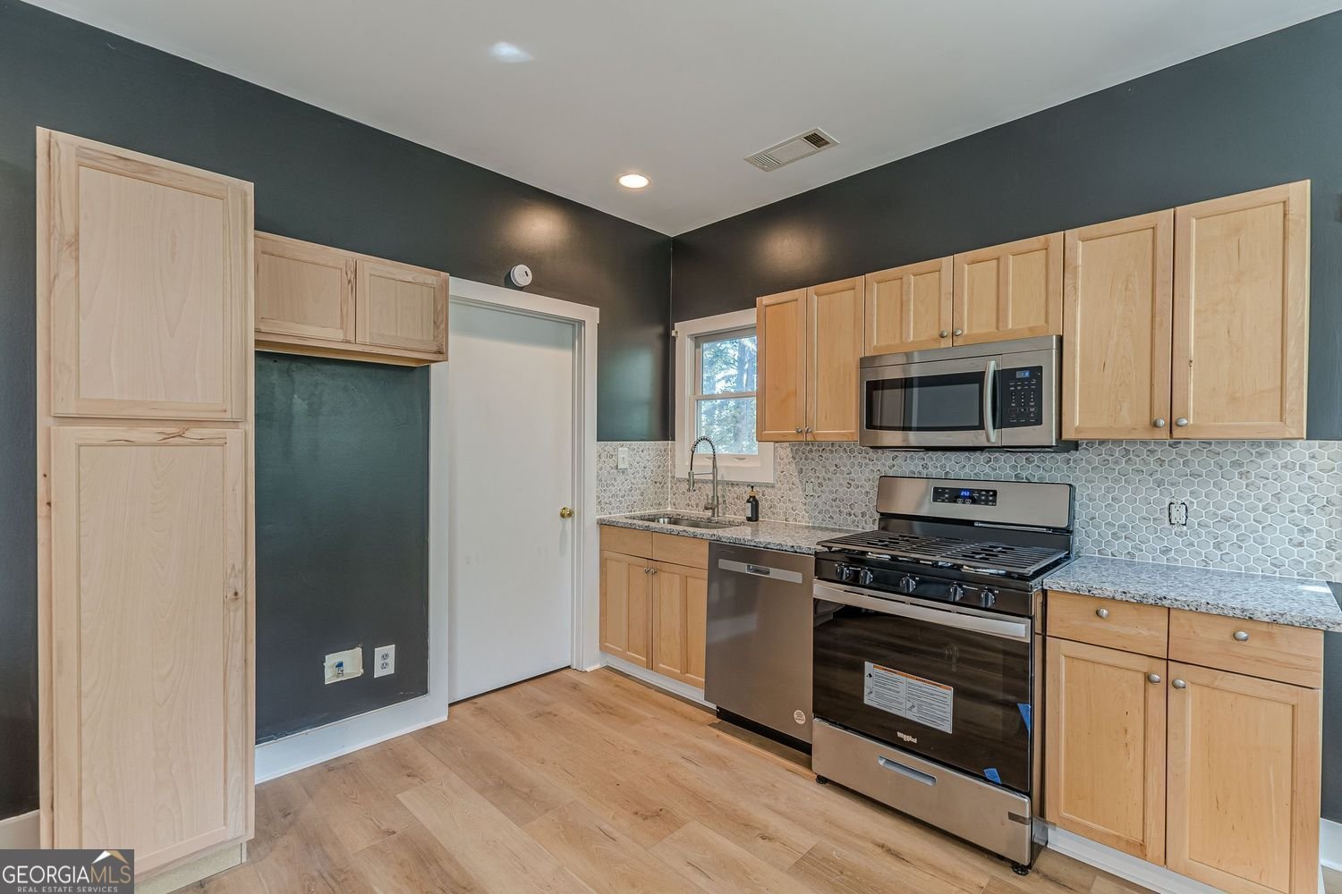 3085 Remington Street East Point - 24