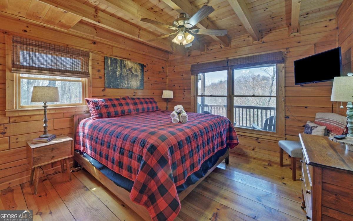 184 Smith Hill Road Cherry Log - 11