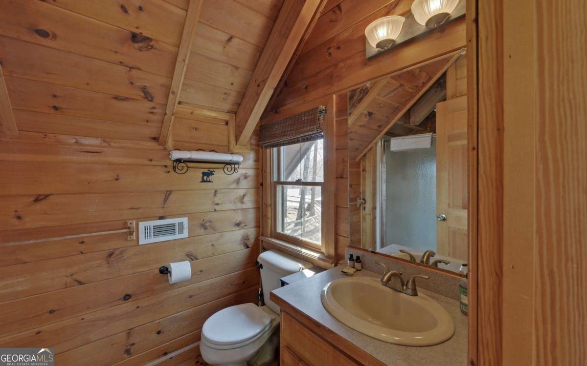 184 Smith Hill Road Cherry Log - 16