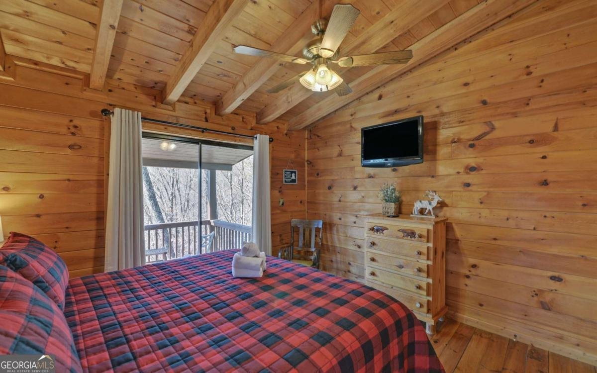184 Smith Hill Road Cherry Log - 22