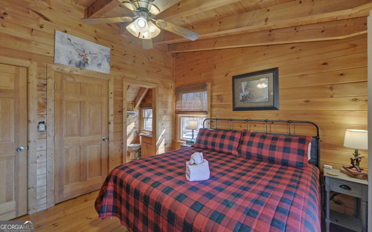 184 Smith Hill Road Cherry Log - 24