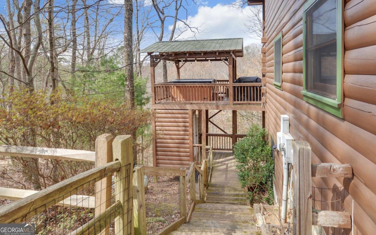 184 Smith Hill Road Cherry Log - 33