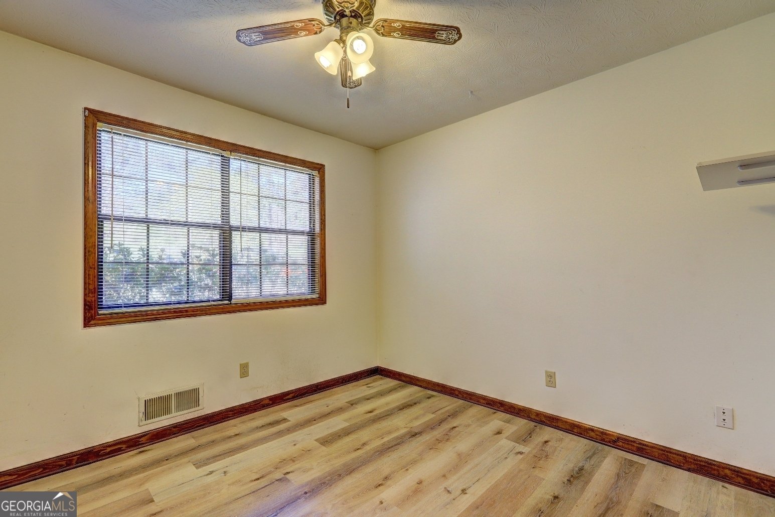 342 Lakeshore Drive Stockbridge - 37