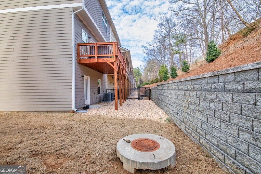 2527 Hedgeway Circle Kennesaw - 44