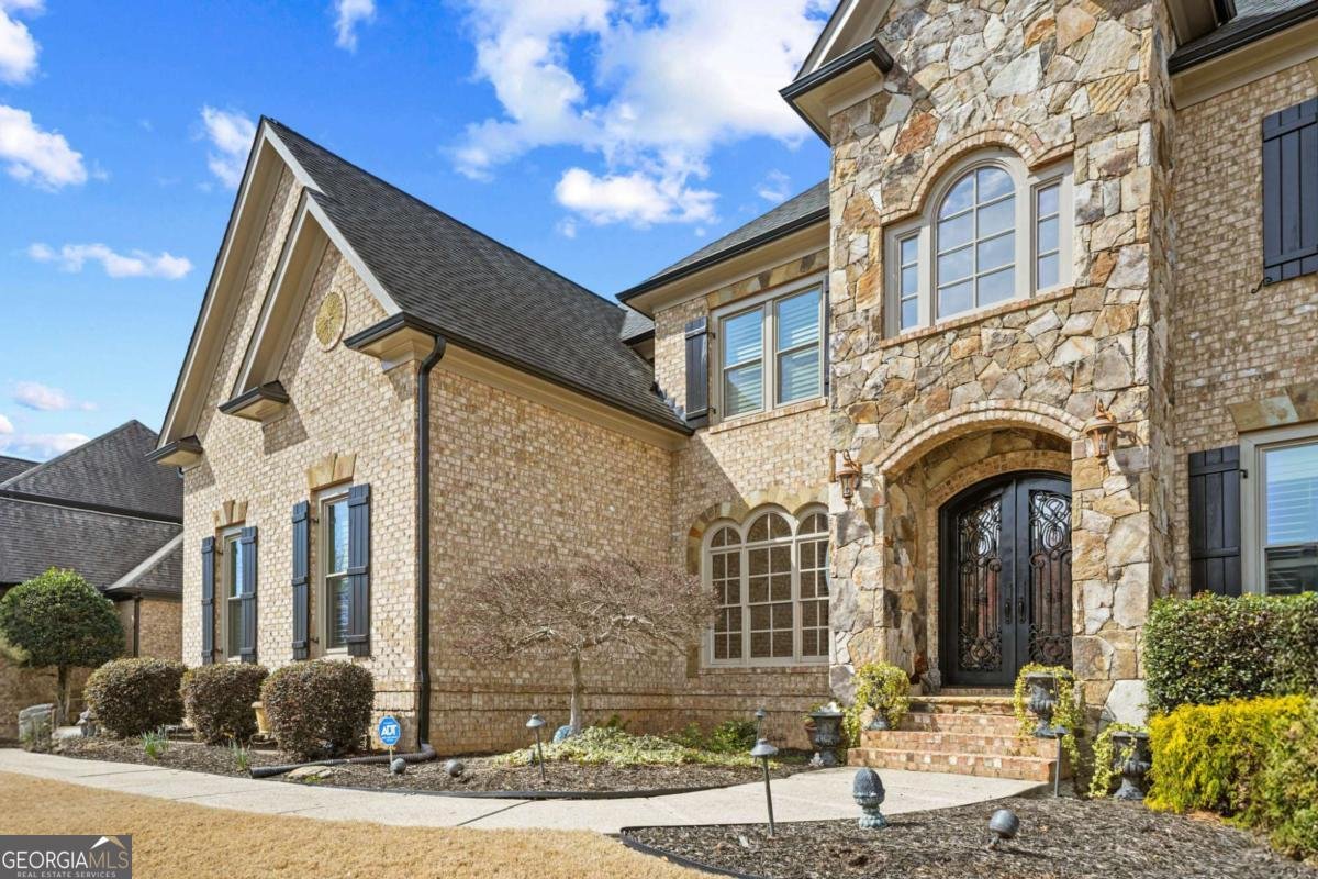 2088 Skybrooke Court Hoschton - 3