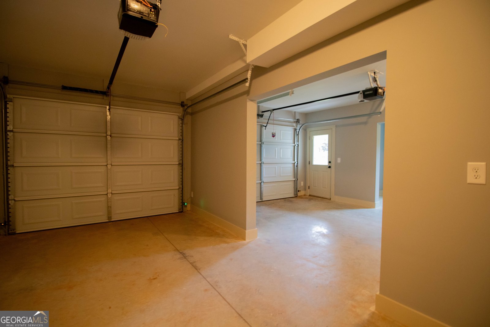 83 Hunts Ridge Drive Cleveland - 44
