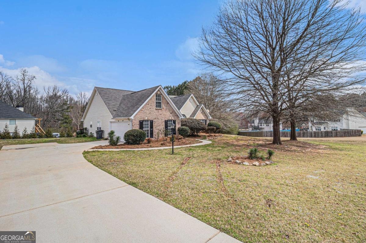 109 Melrose Creek Drive Stockbridge - 1