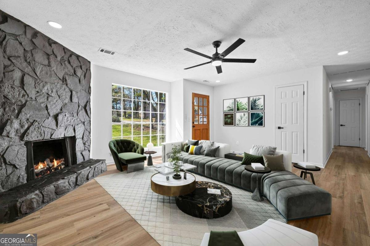 8212 Englewood Trail Riverdale - 10