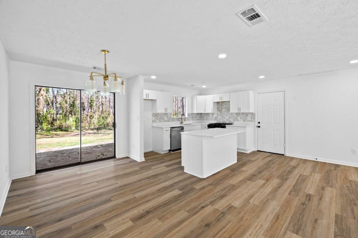 8212 Englewood Trail Riverdale - 13