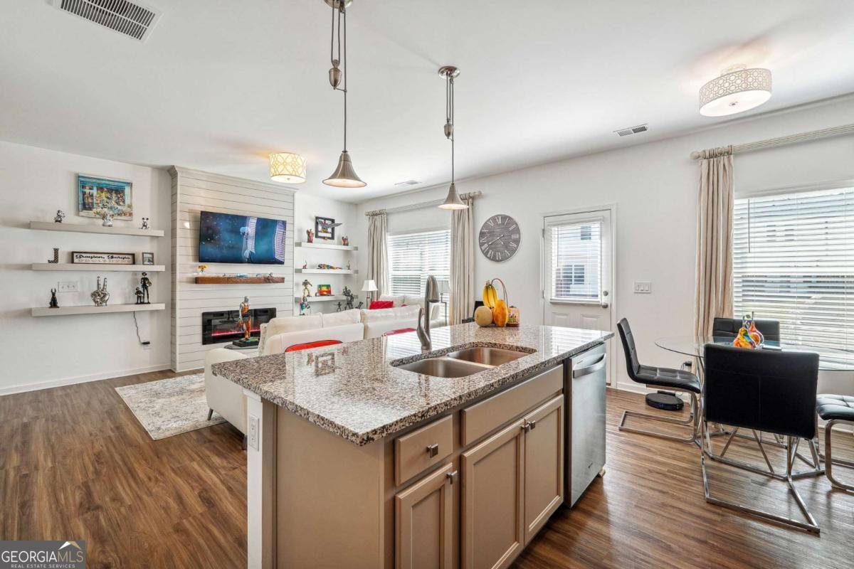 1484 BEN PARK Way Grayson - 11