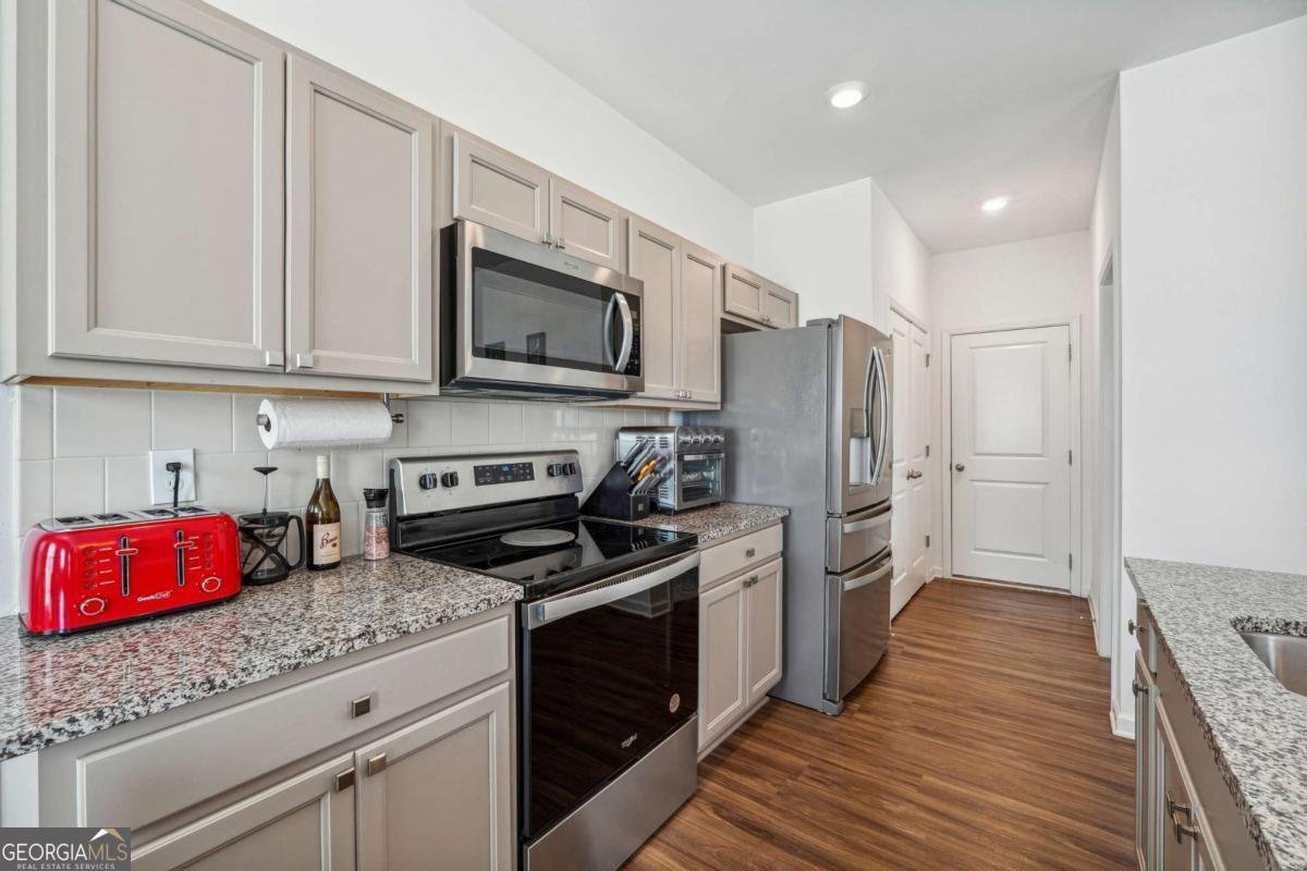 1484 BEN PARK Way Grayson - 13