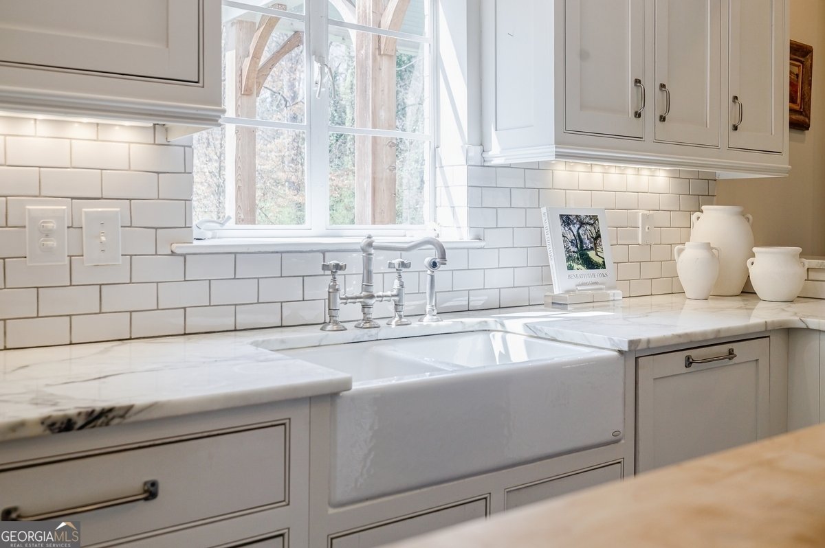 3790 Narmore Drive Atlanta - 16