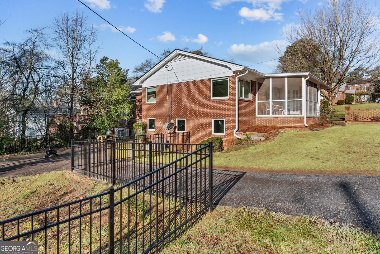301 Parkway Drive Athens - 21