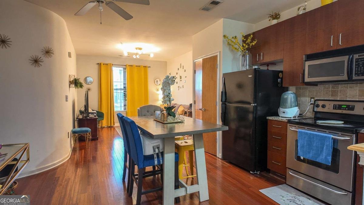 898 Oak Street Atlanta - 1