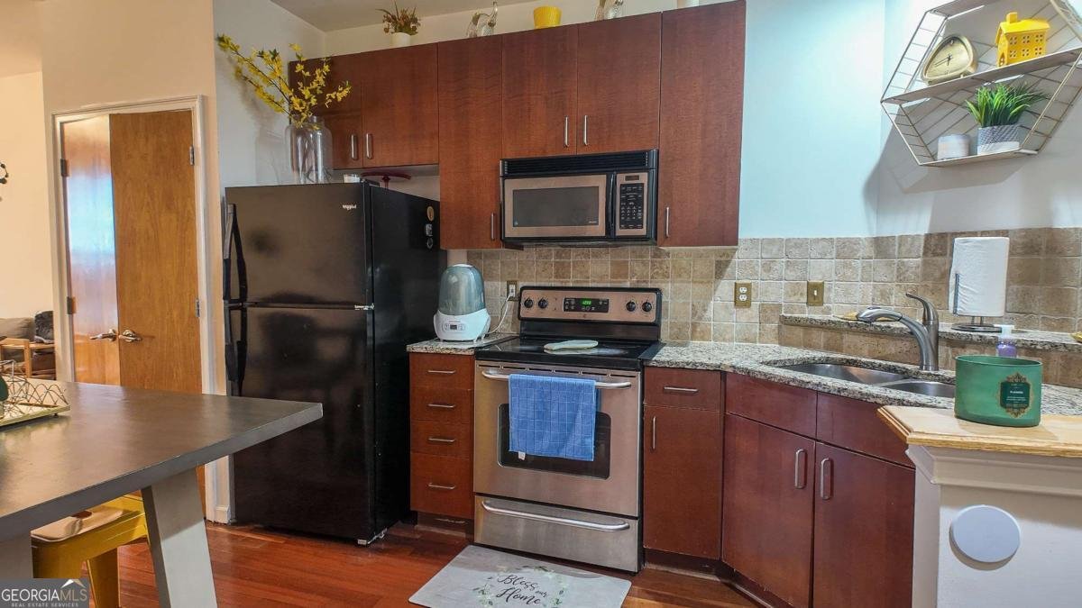898 Oak Street Atlanta - 2