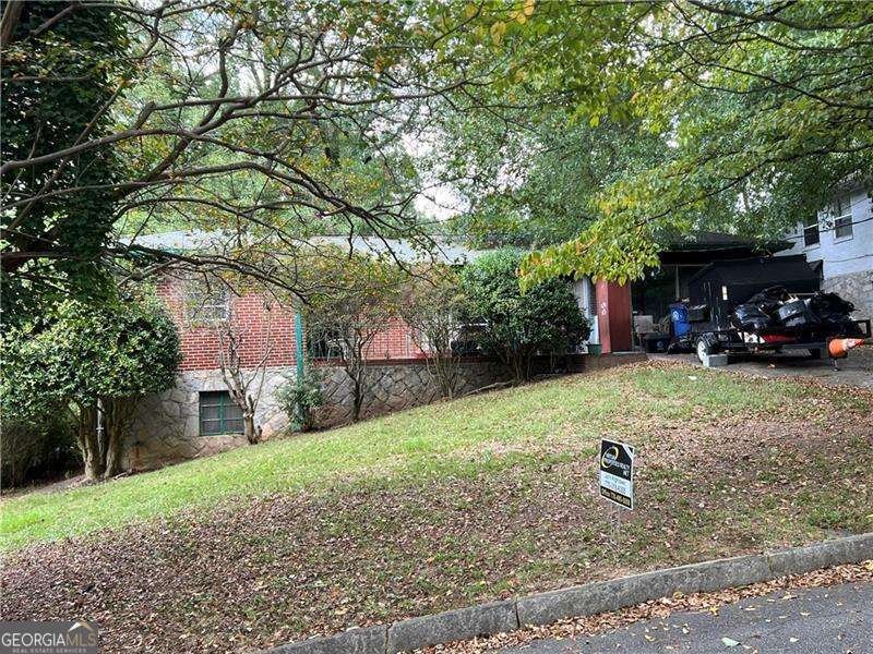 1581 Woodland Circle Atlanta - 1