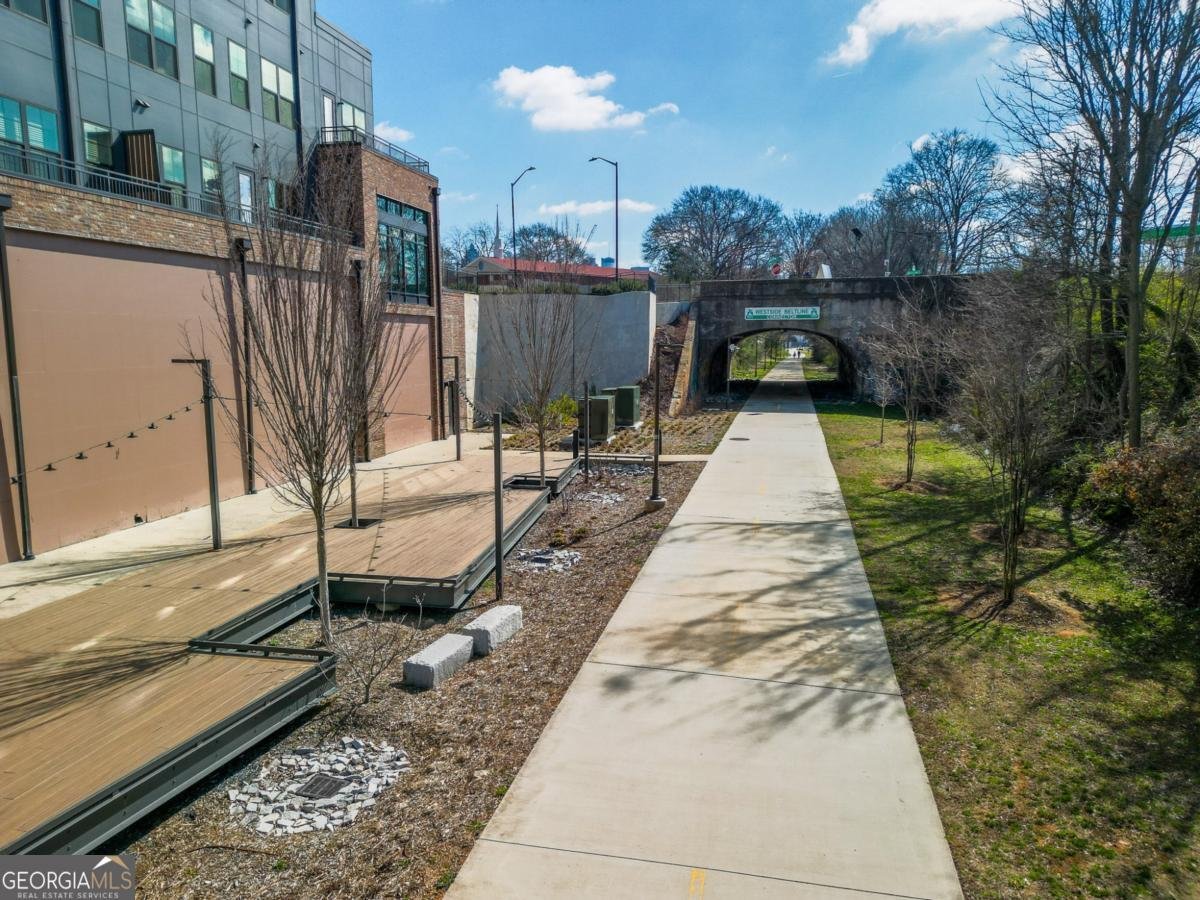 578 Cedar Avenue Atlanta - 12