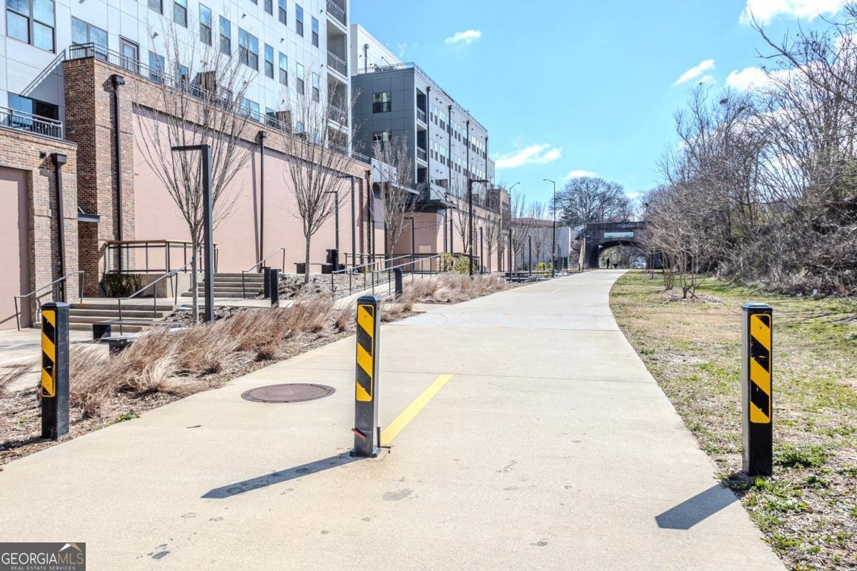 578 Cedar Avenue Atlanta - 2