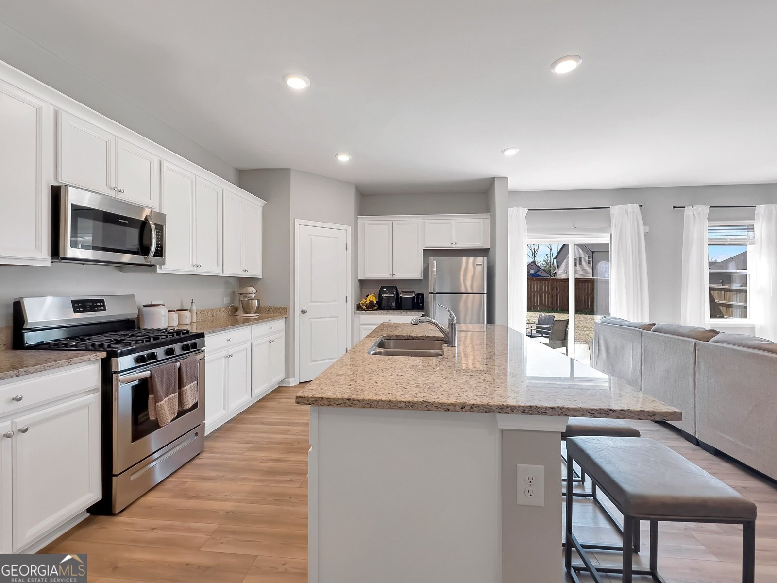 301 Amsterdam Way Hampton - 11