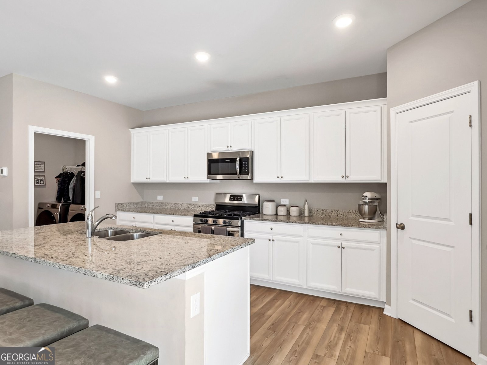 301 Amsterdam Way Hampton - 13