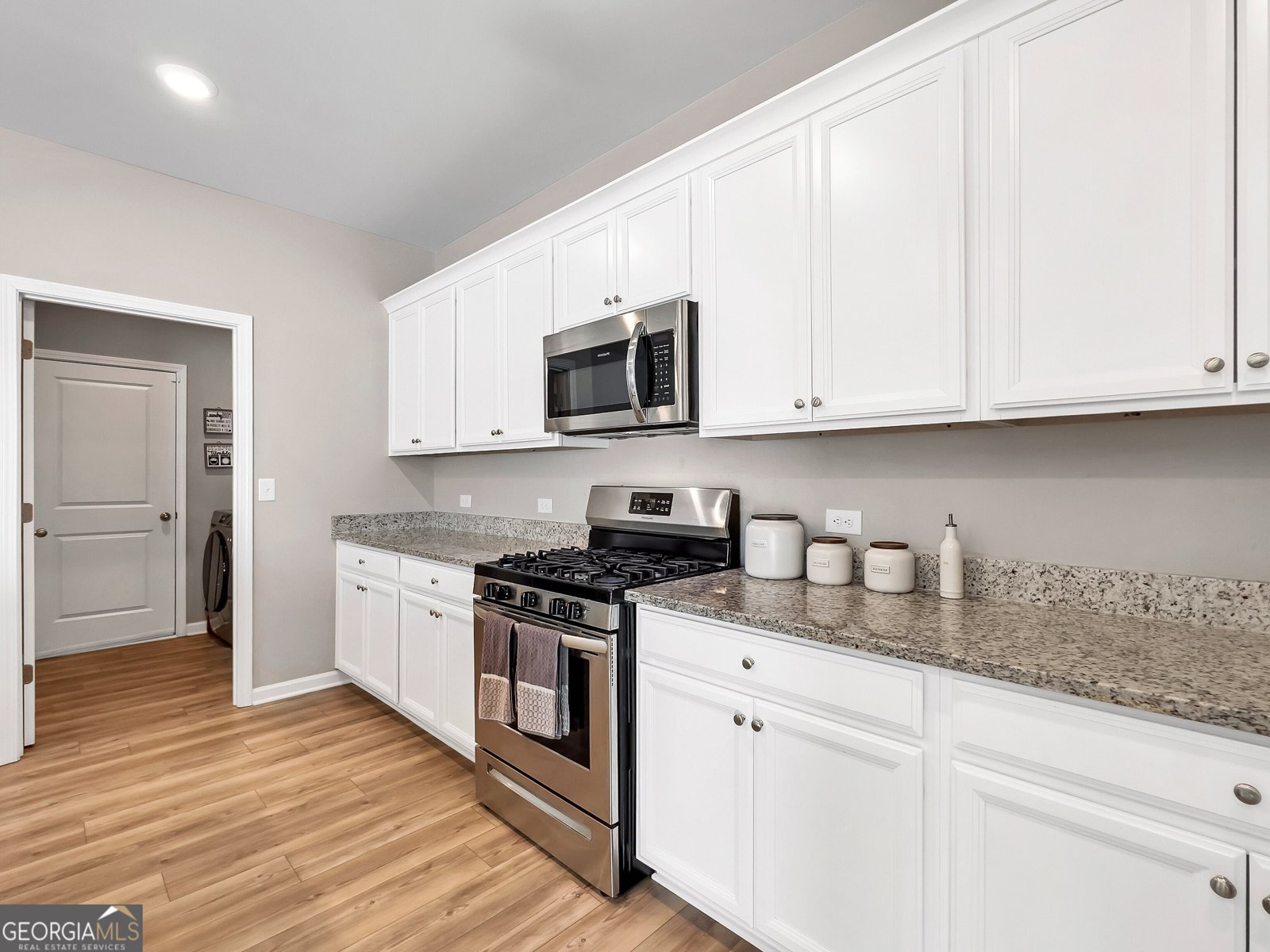 301 Amsterdam Way Hampton - 16