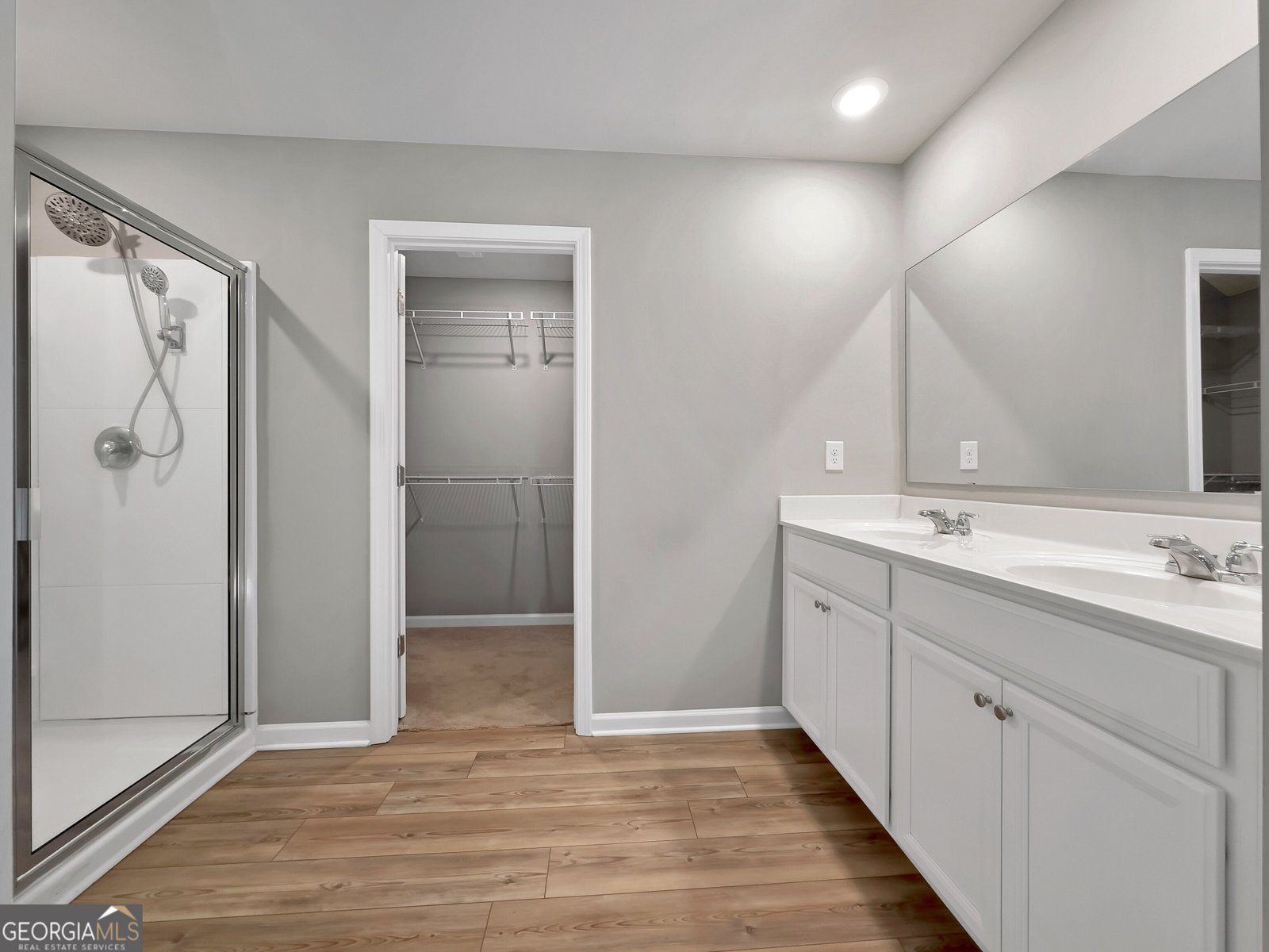 301 Amsterdam Way Hampton - 22