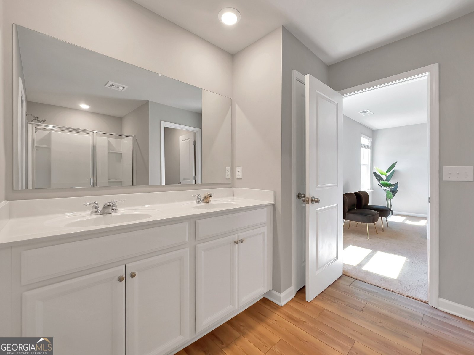 301 Amsterdam Way Hampton - 26
