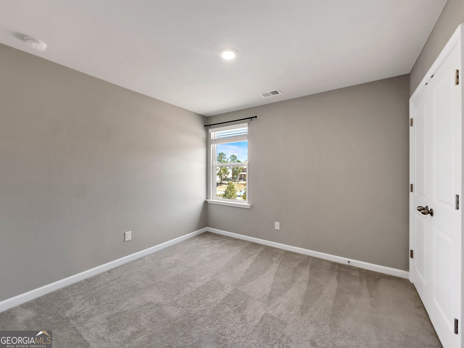 301 Amsterdam Way Hampton - 35