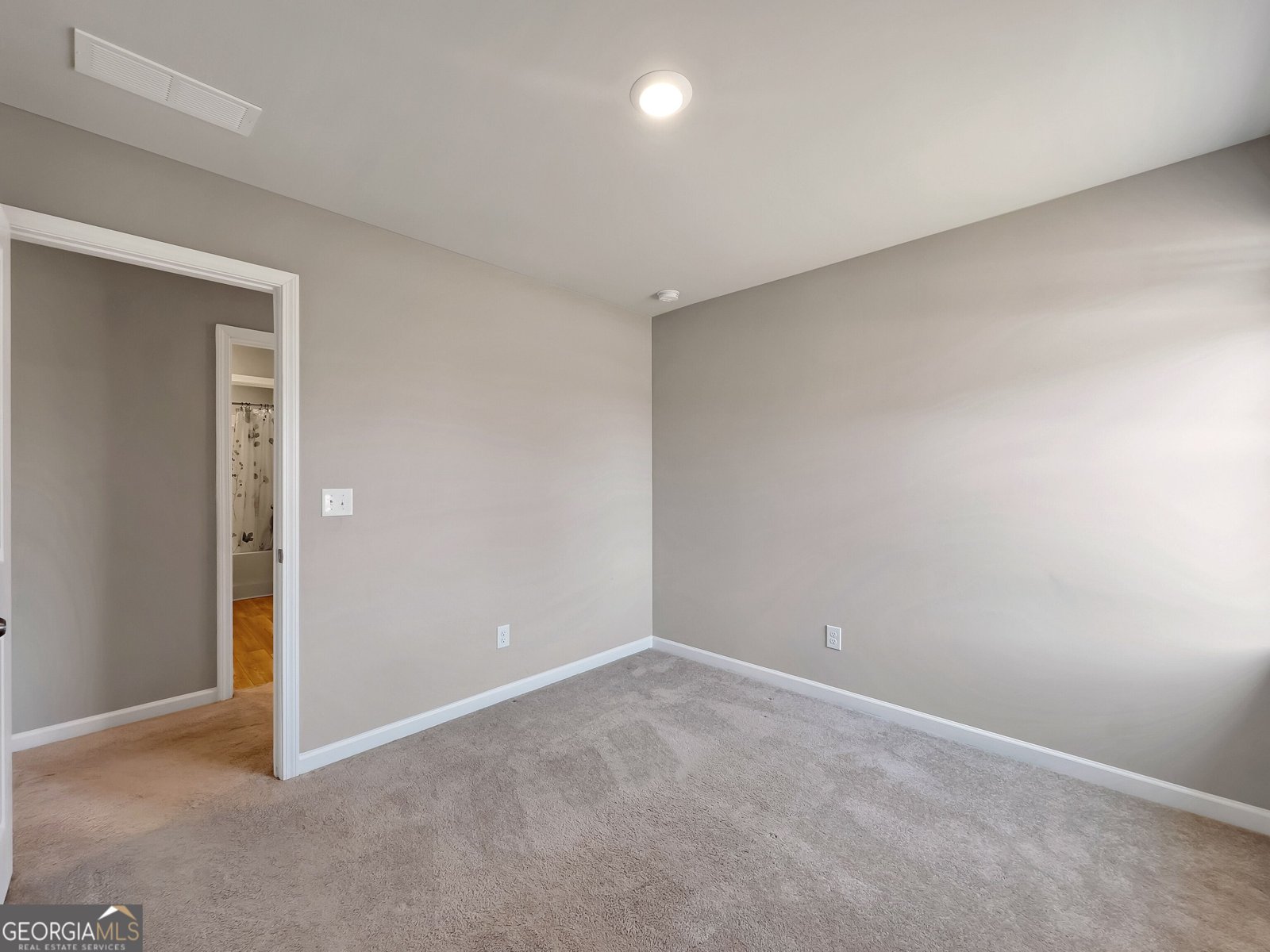 301 Amsterdam Way Hampton - 37