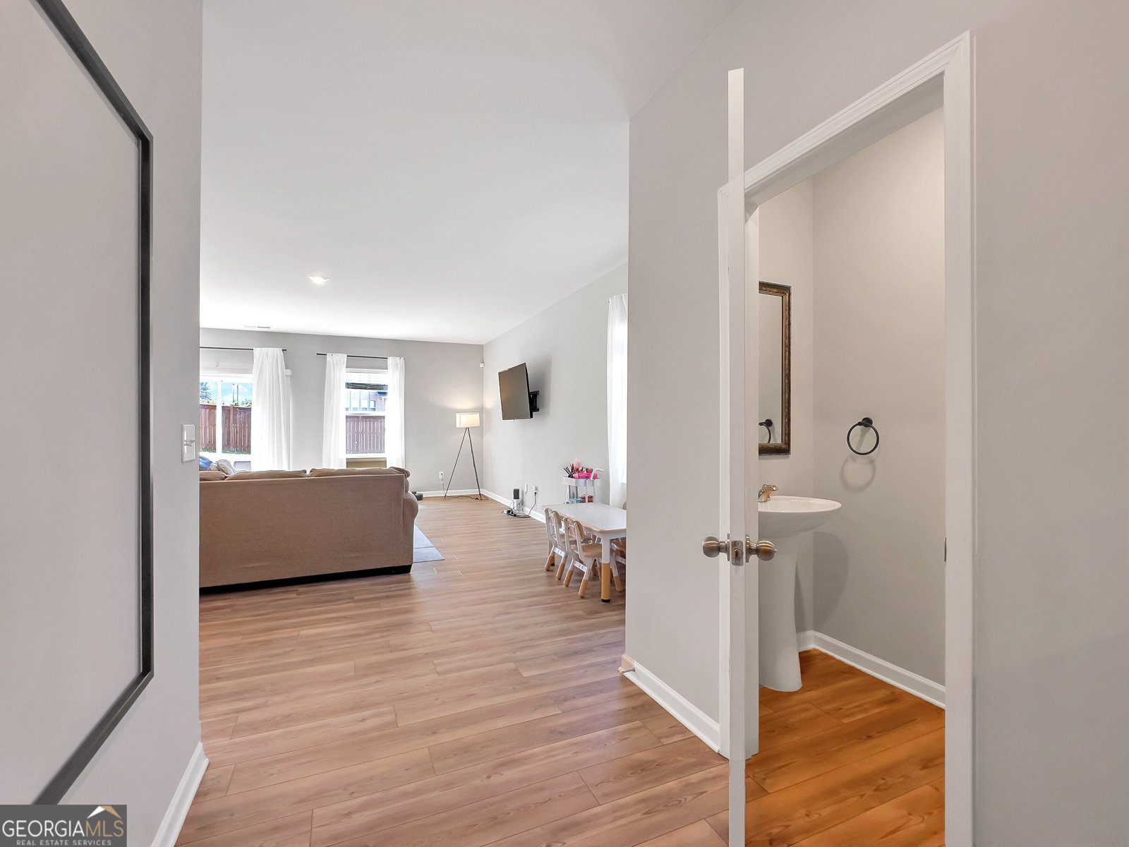 301 Amsterdam Way Hampton - 6