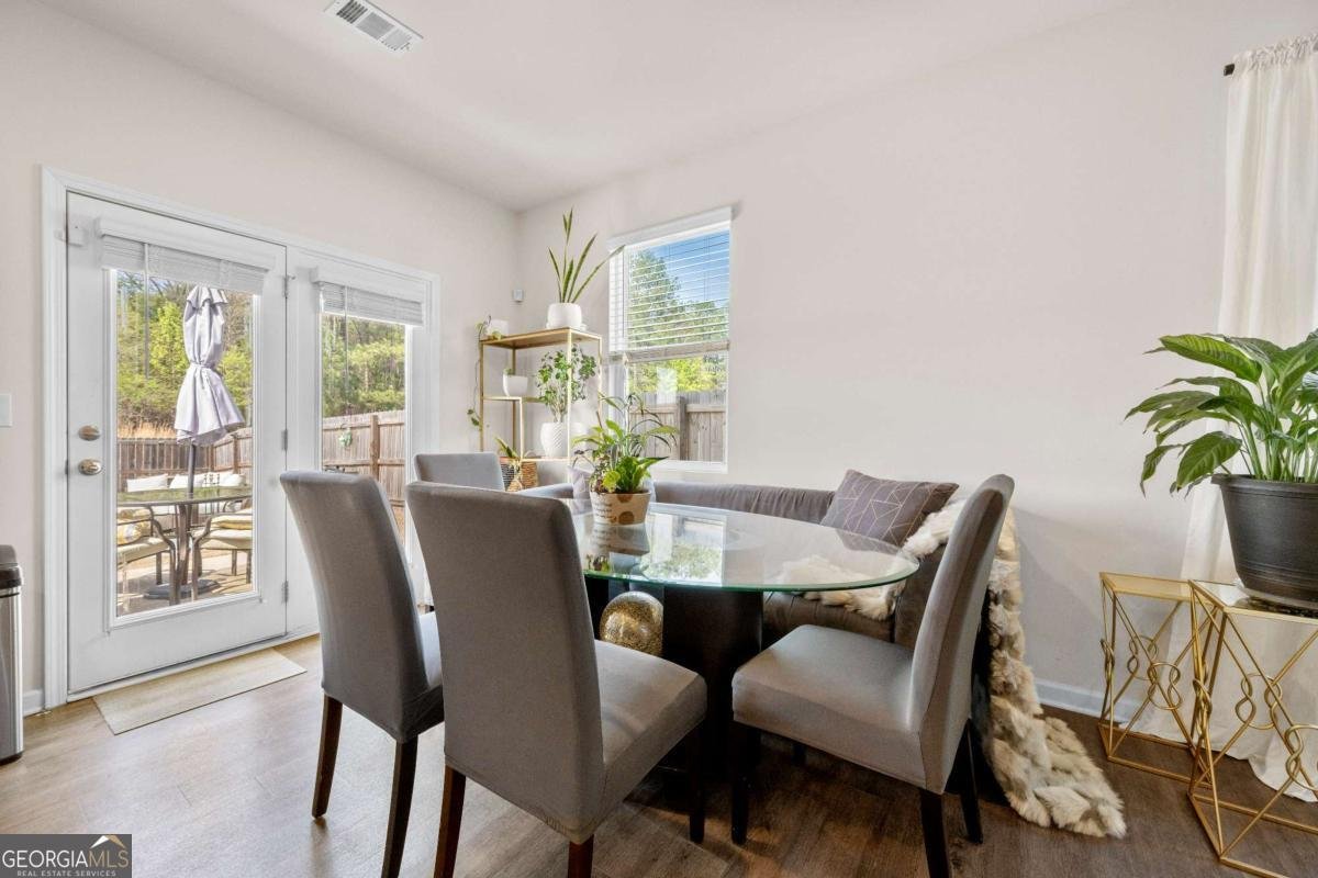 5184 BARBERRY Avenue Oakwood - 11