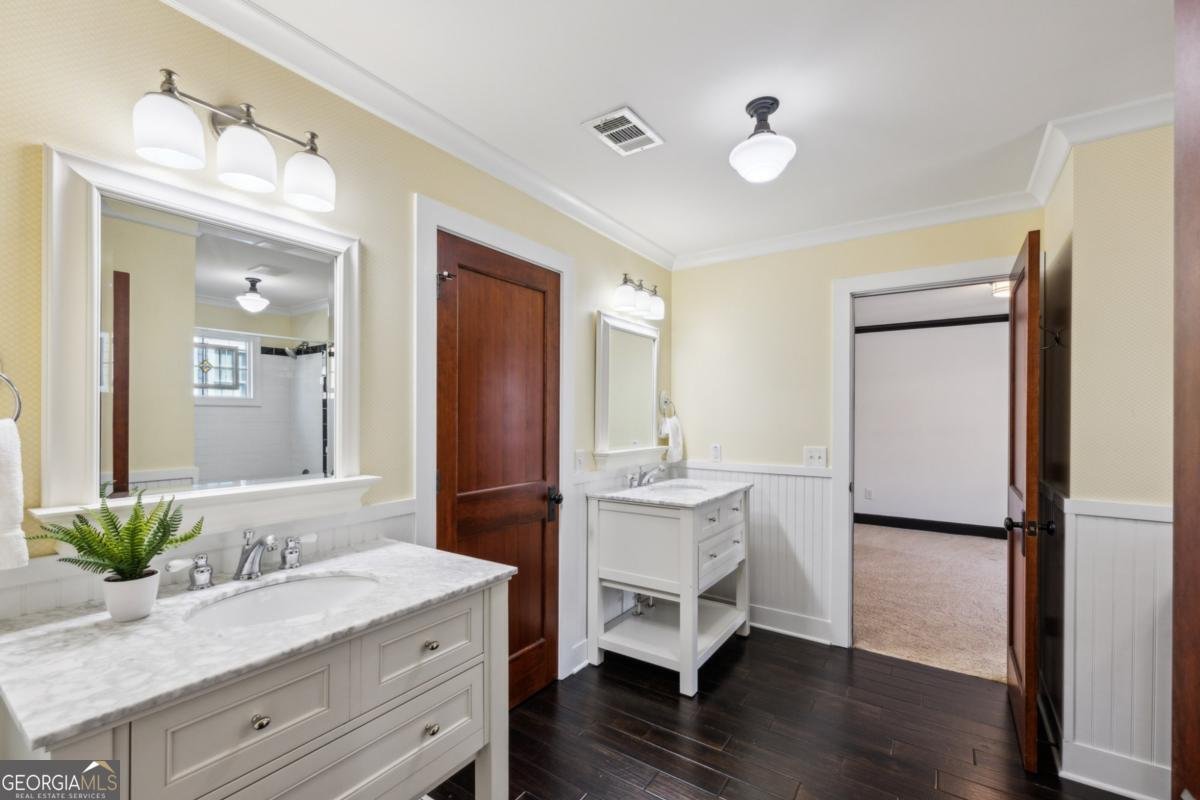 1666 Johnson Road Atlanta - 60