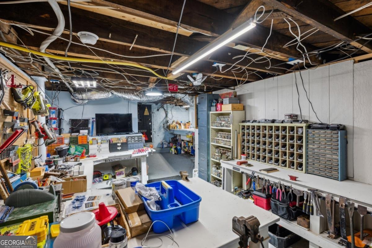 1666 Johnson Road Atlanta - 73