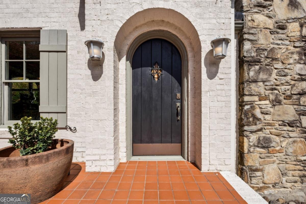 1666 Johnson Road Atlanta - 76