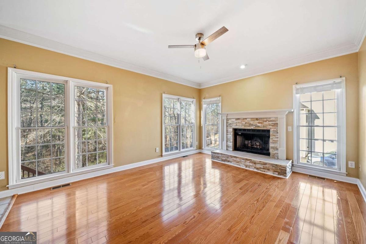 1039 Ashfern Walk Woodstock - 19