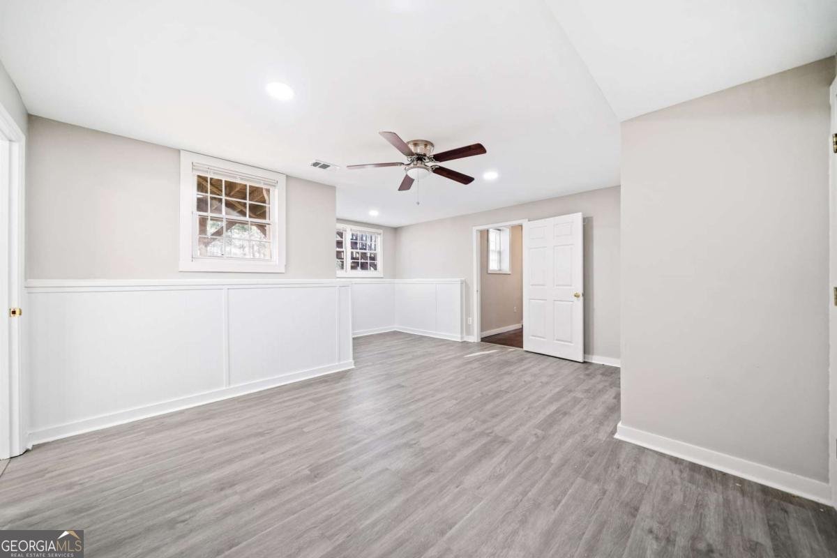 1039 Ashfern Walk Woodstock - 33