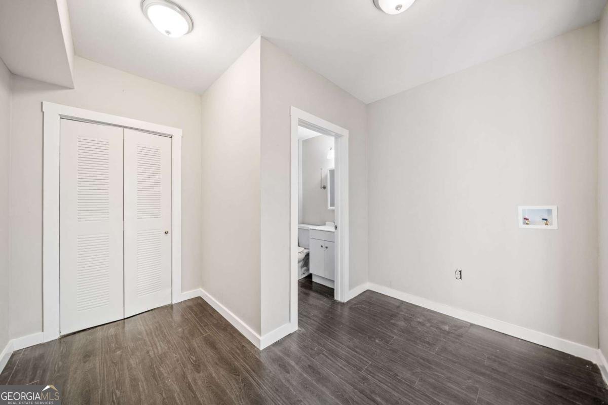 1039 Ashfern Walk Woodstock - 38