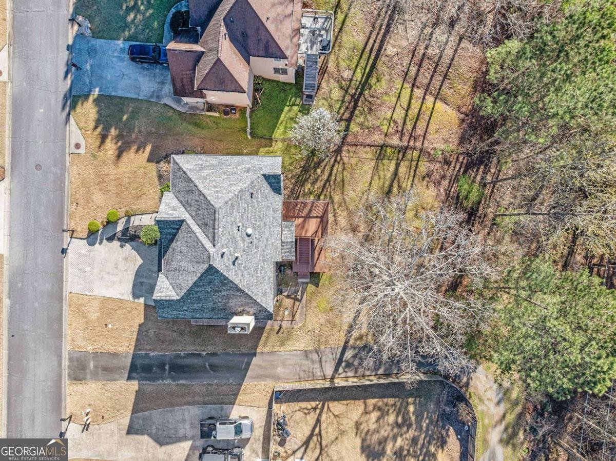 1039 Ashfern Walk Woodstock - 49