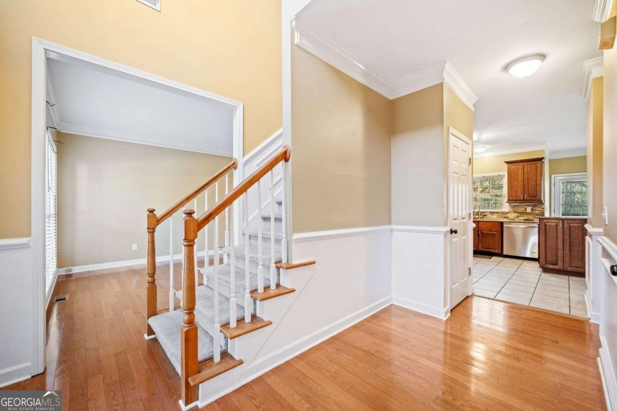 1039 Ashfern Walk Woodstock - 5