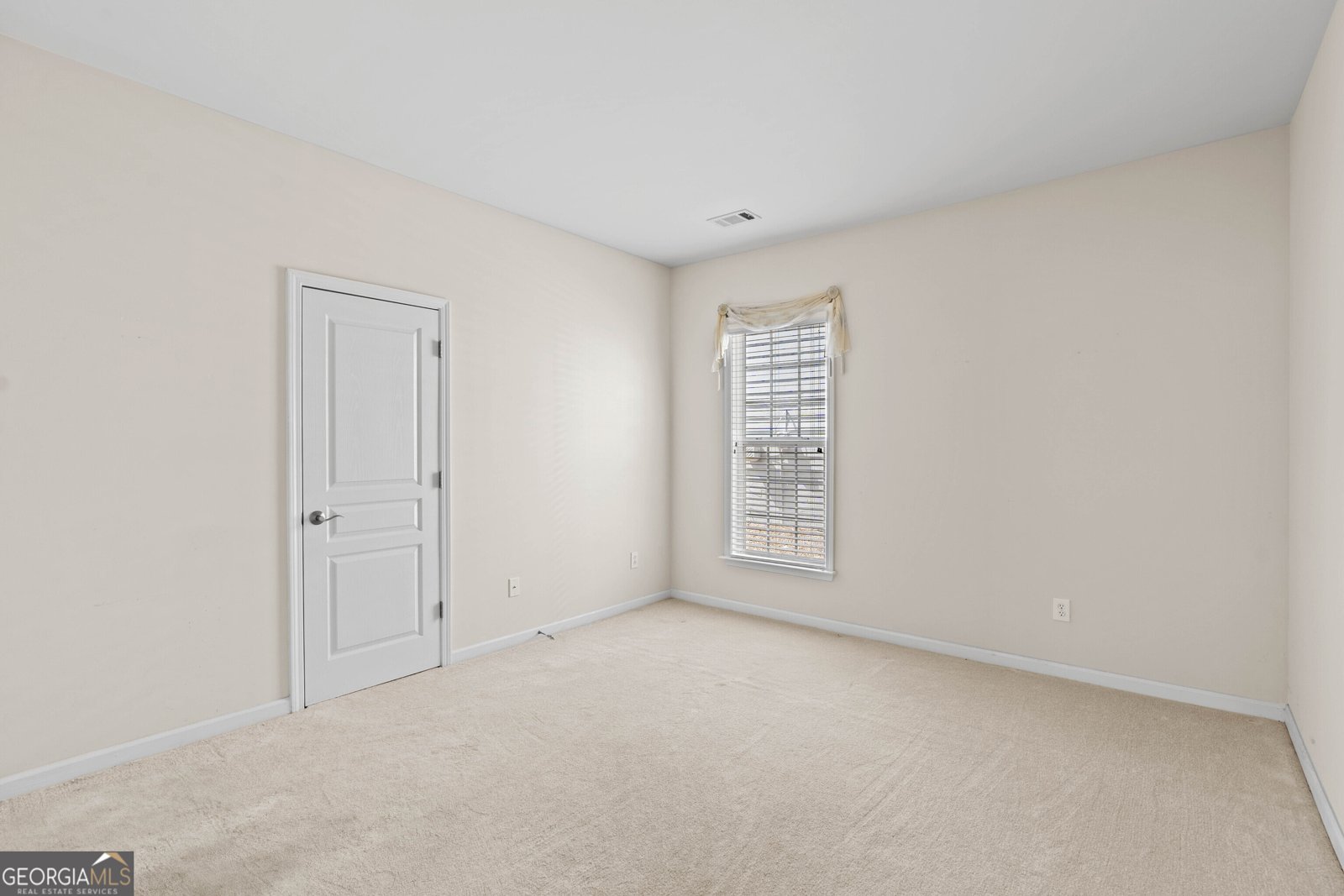 1555 Diplomat Drive Cumming - 27